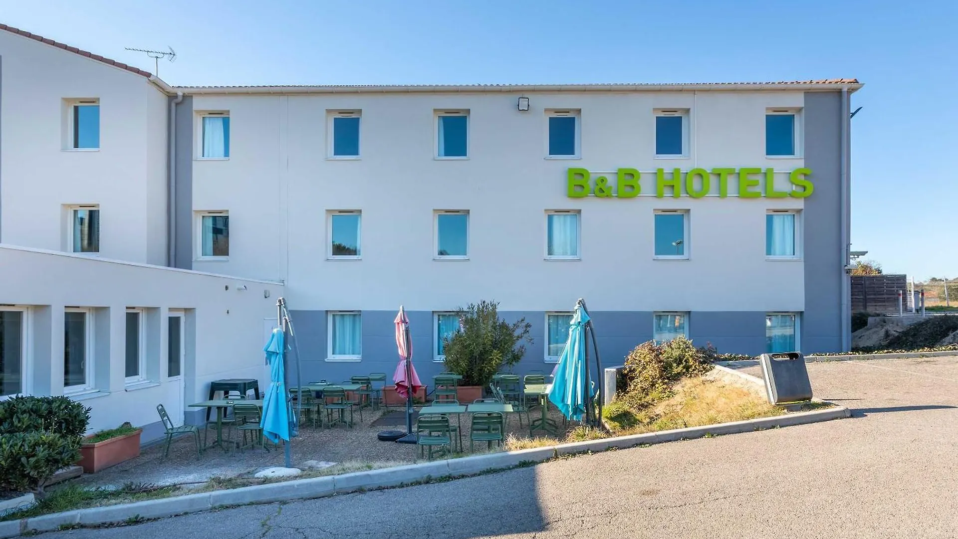 B&B Hotel Aix-En-Provence Meyreuil Sainte-Victoire 2*,  França